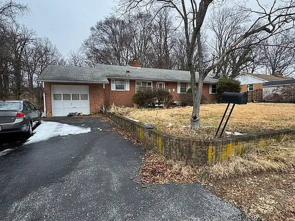 5911 Lambert Dr, Temple Hills, MD 20748