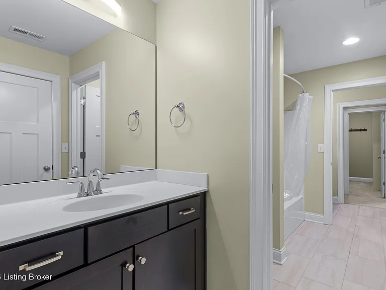 825 Artisan Pkwy — Photo 54