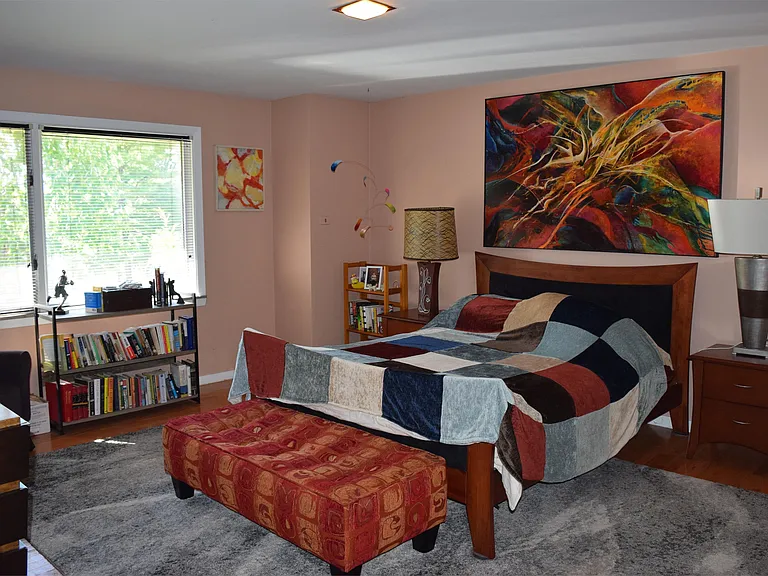 301 Homan Ave — Photo 24