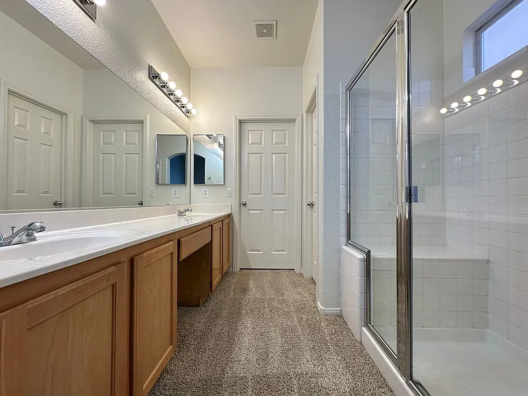 1109 Milpas Ln — Photo 9