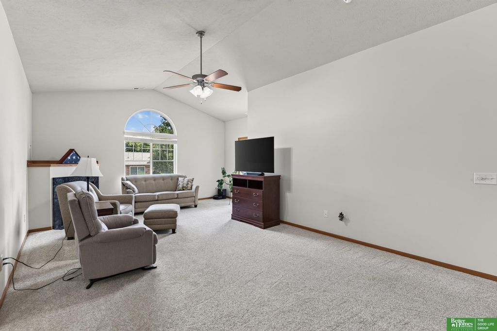 8706 N 160th Plz, Bennington, NE - View 5