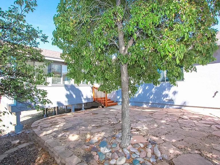 4266 N Saratoga Dr — Photo 25