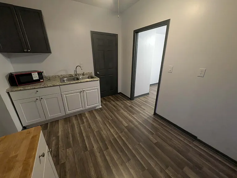 1507 Avenue I #B — Photo 5