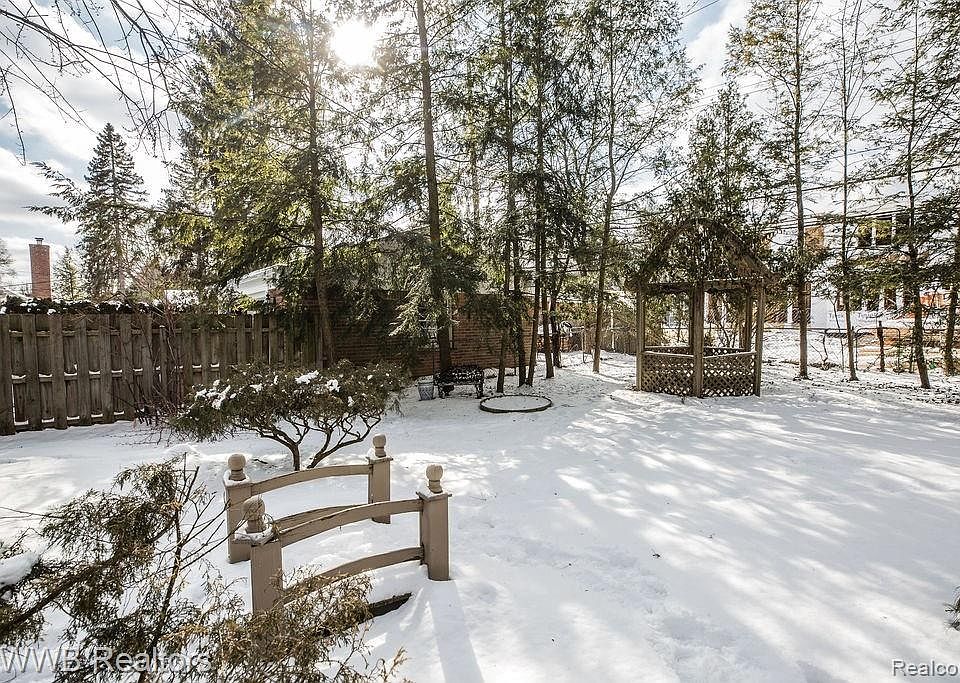 1295 Lakeside Rd, photo 26