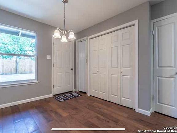 4th image of 516 Westwood Dr #1
