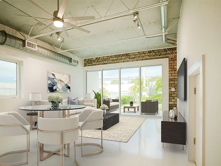 1413 NE 5th Ave #1 — Photo 8