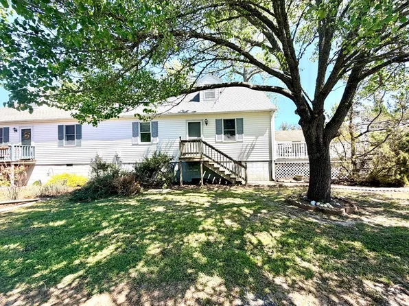 6737 Megan Dr, Chincoteague Island, VA 23336