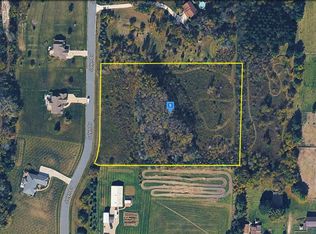 W226N8880 Jolyn Dr, Sussex, WI 53089