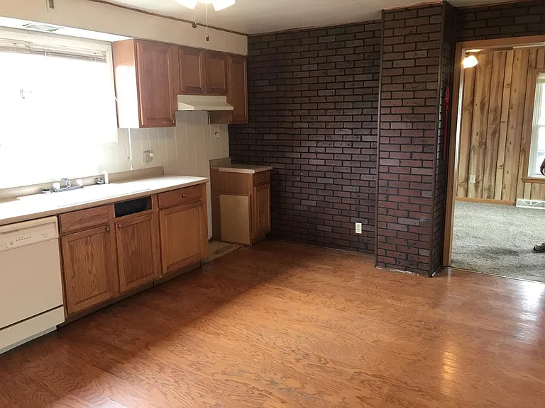 520 Bluff St — Photo 8