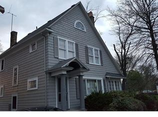 927 Helmsdale Rd #UP, Cleveland, OH 44112