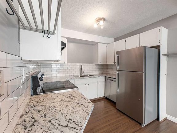 4th image of 457 S Collinge Rd #328