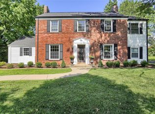 14 Narragansett Dr, Saint Louis, MO 63124