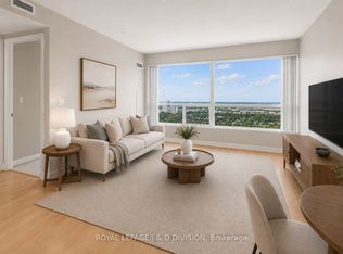 38 Lee Centre Dr #3002, Toronto, ON M1H 3J7
