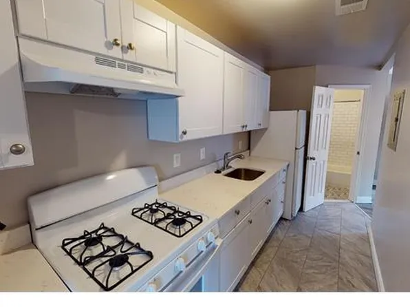 3060 30th St SE, Washington, DC