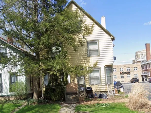 327 4th St, Elyria, OH 44035