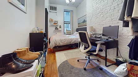 Rented by Bond New York