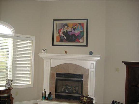 4th image of 6704 Proctor Ave