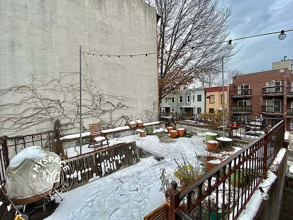 1st image of 427 17th St APT 2R