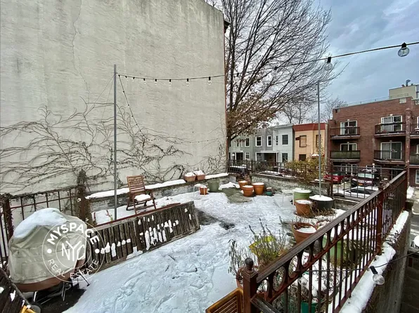 427 17th Street image 1 of 10