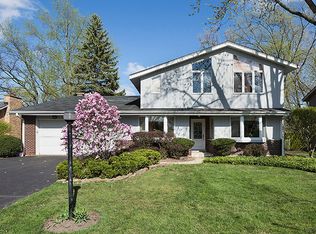 1923 Fieldwood Dr, Northbrook, IL 60062