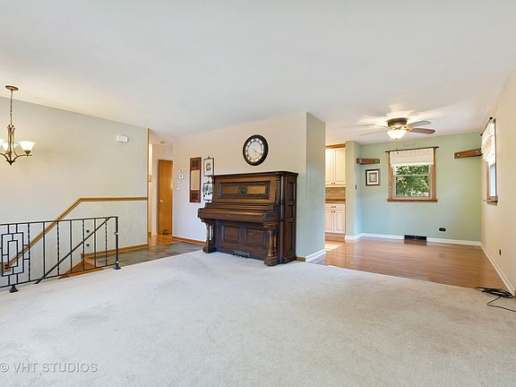 3rd image of 8913 W 91st Pl