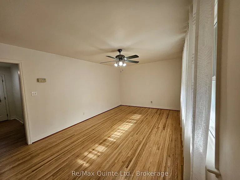 54 Greenlawn Ave — Photo 11