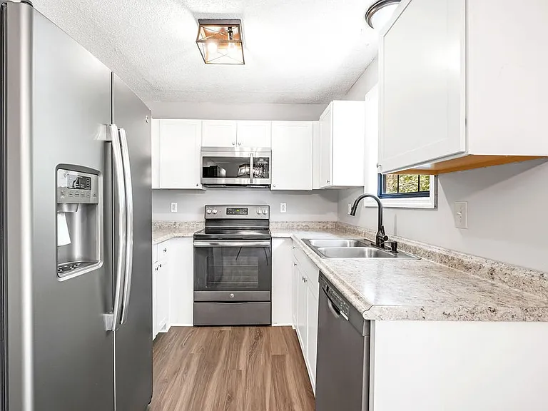 1703 Winding Way Dr — Photo 4