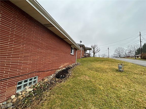 5th image of 110 White Bell Cir