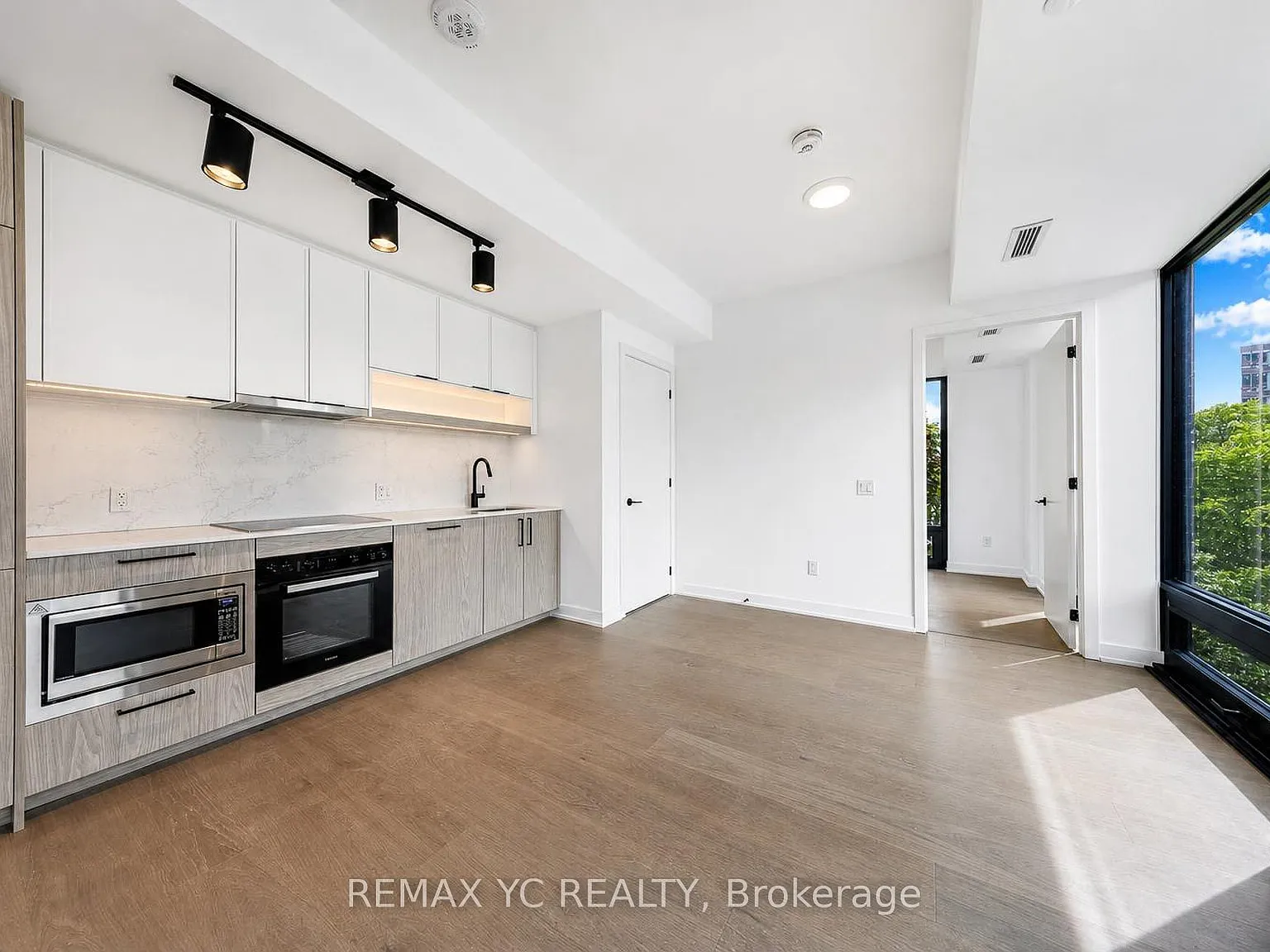 2 bed, $2,600 — Photo 4