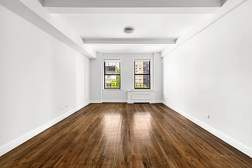 210 W 70th St Photo 1