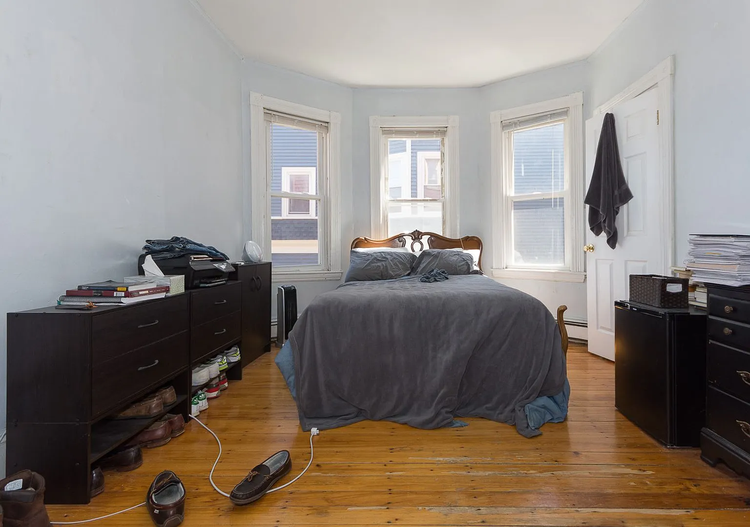 3 Bed / 1 Bath on Hillside St | Mission Hill | 9/1 — Photo 4