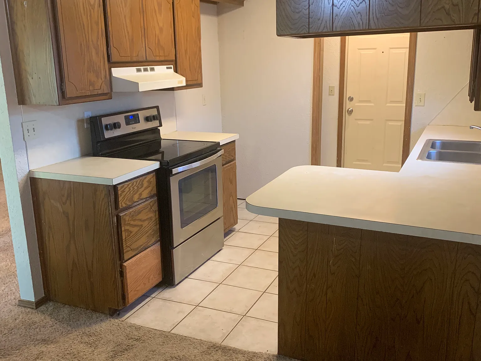 700 Cottonwood Dr — Photo 4
