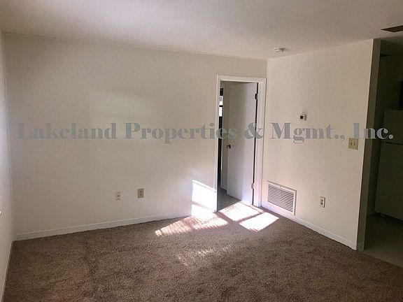 3rd image of 815-817 W Carole St #1-16