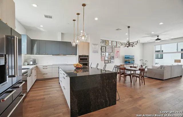 310 Clay St #11 — Photo 1
