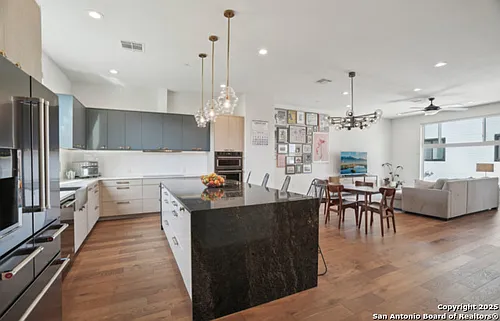 310 Clay St #11 Photo 1