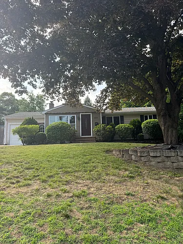 109 Larchmont Rd Photo 1