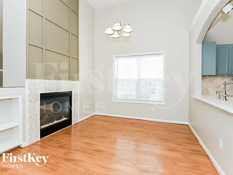 307 White Oak Way — Photo 6