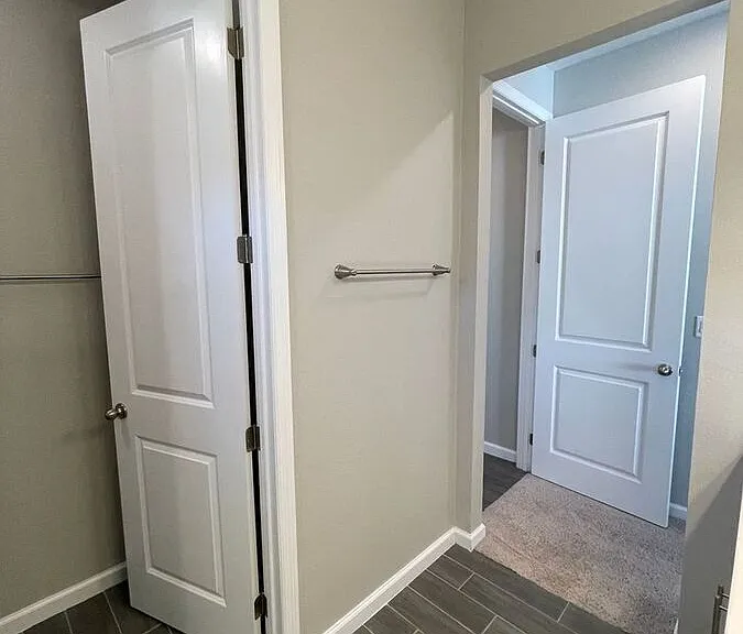824 Blue Creek Dr — Photo 12