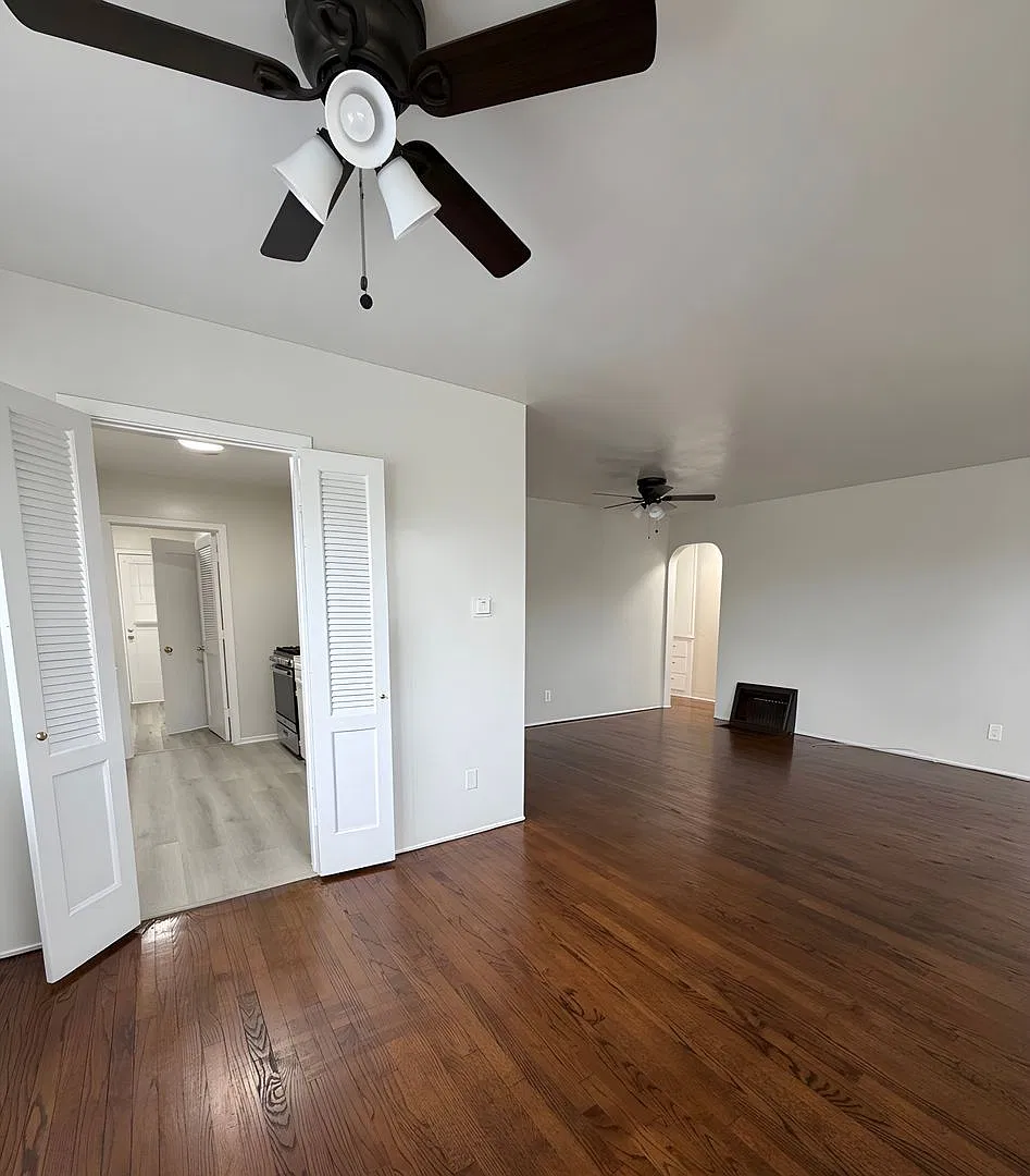 3 bed, 2.0 bath, $2,999 — Photo 3