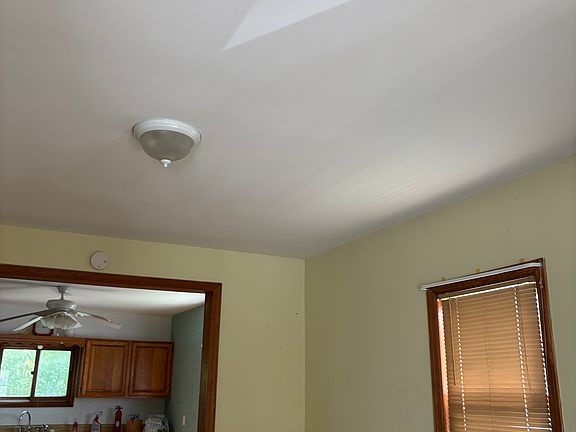 4th image of 8 2nd Ave APT 1