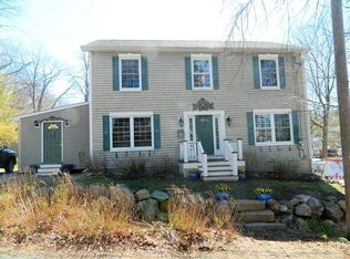 2 Spring Ln, Rockport, MA 01966