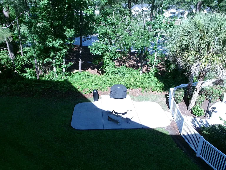 682 Riverwalk Dr #303 — Photo 25