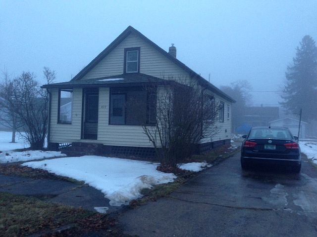 1st image of 433 Newton St