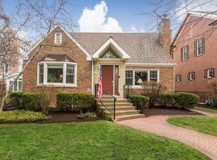 505 Leonard St, Park Ridge, IL 60068