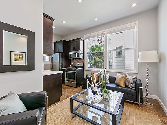 4th image of 1108 Pacific Ave