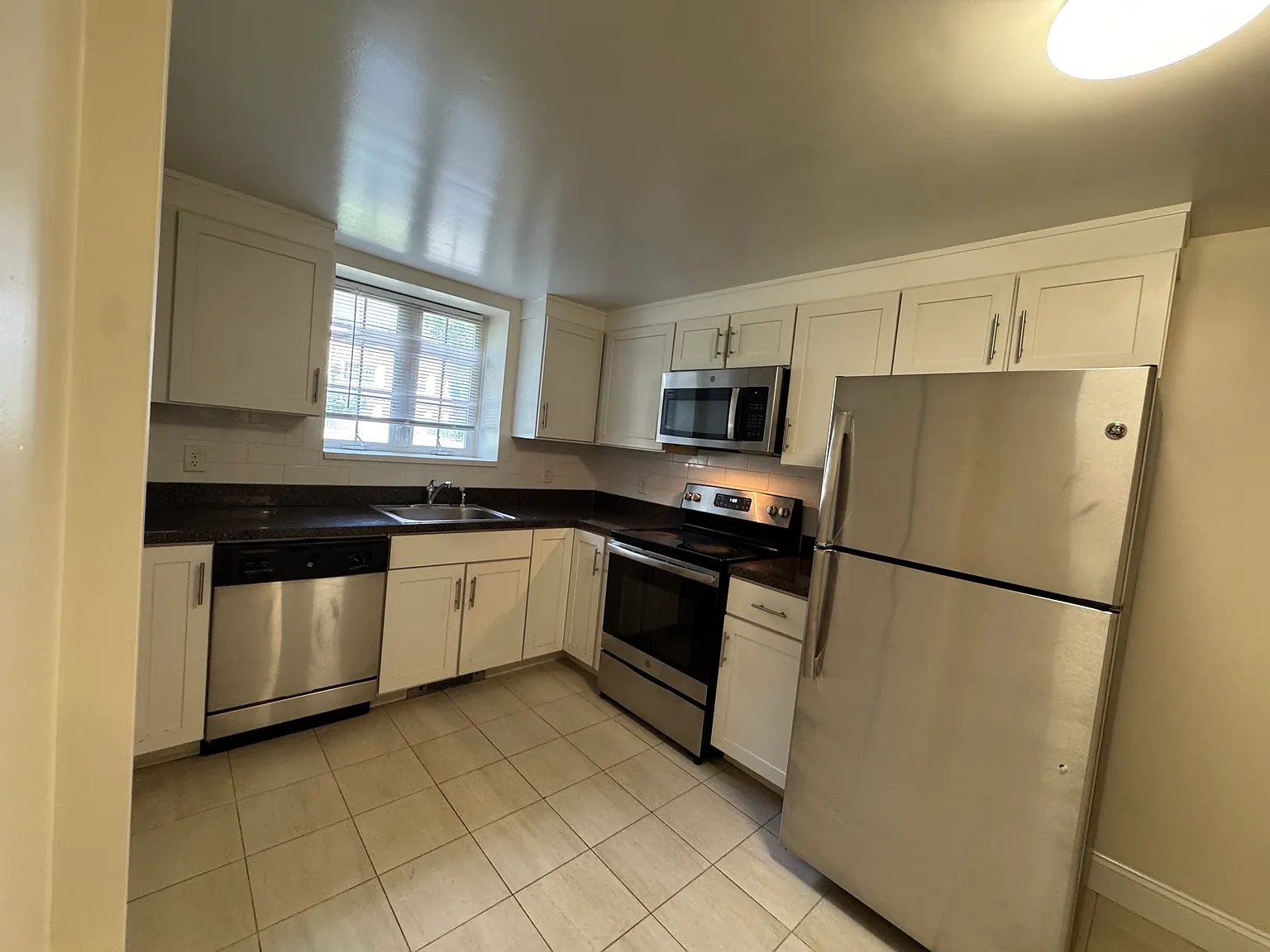 2 bed, $2,650 — Photo 3