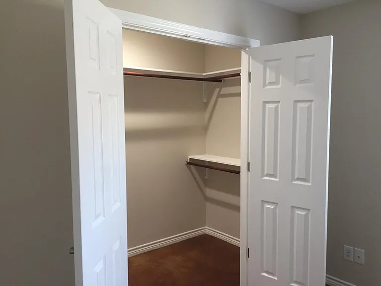 2164 Cedar Valley — Photo 8