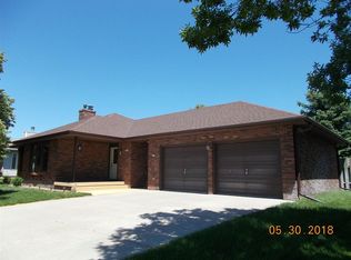 2111 Blake Dr, Mccook, NE 69001