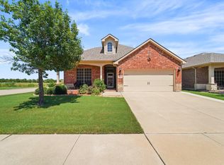 10940 Middleglen Rd, Haslet, TX 76052