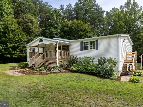 107 Greenwood Farms Ct, Barboursville, VA 22923